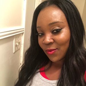 Meet your Posher, Latoya